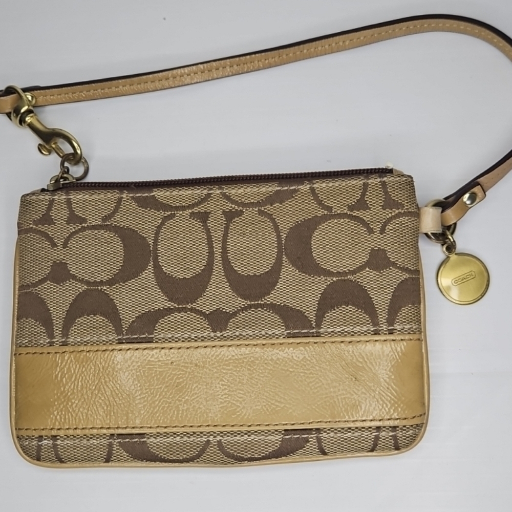 Vintage Y2K Coach Tan & Brown Leather Signature Wristlet #41637